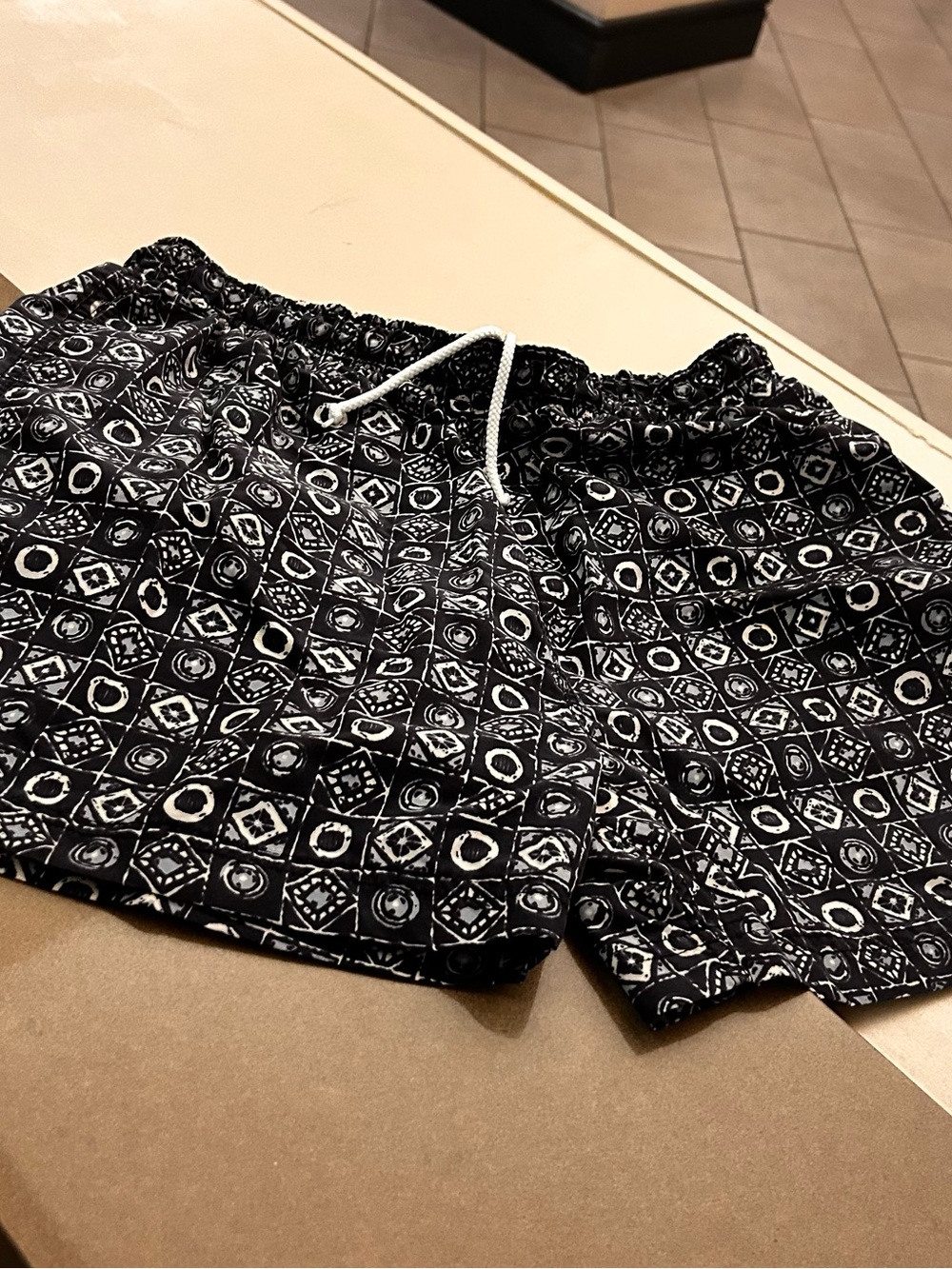 Athletic Works Black & White Geometric Drawstring Shorts 32-34